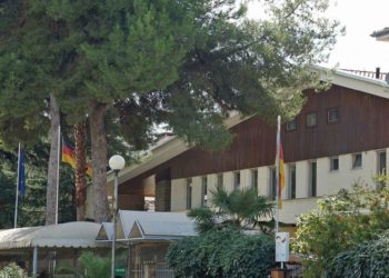 Covid-19: Ambasada gjermane mbyll zyrën e vizave në Tiranë