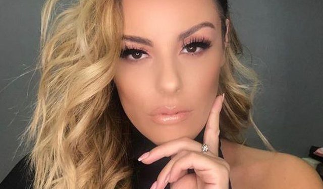 Këngëtarja shqiptare ndan eksperiencën me Covid: Nga dita e 7-8 fillova të kisha ankth, fundi ka qënë i tmerrshëm