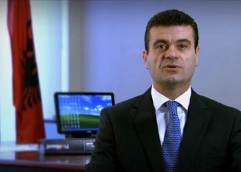 Nuk na hyn në punë flamuri i partisë për Covid-19