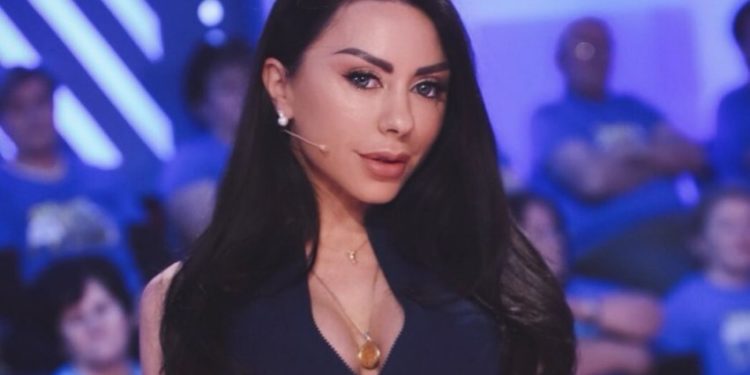 Modelja e Fitness-it rrëfen historinë e saj: Jam martuar me shkes, isha e virgjër