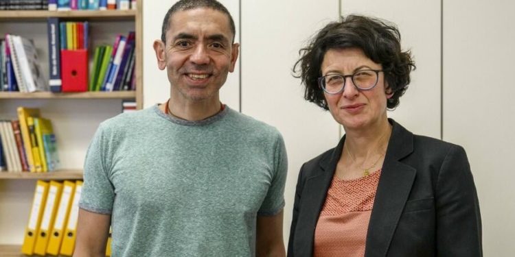 LAJM I MADH: Zbulohet vaksina kundër Covid. Ofron mbrojtje 90% (Detajet)