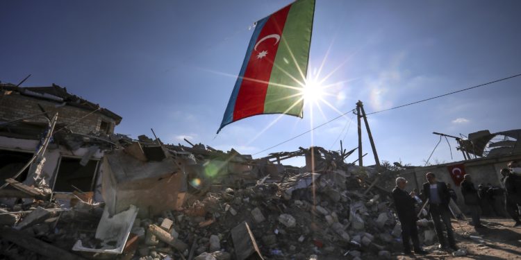 Luftimet në Nagorno-Karabakh, Azerbajxhani pretendon se çliroi Shushan