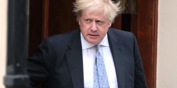Kryeministri britanik Johnson rezulton negativ në testin për Covid-19