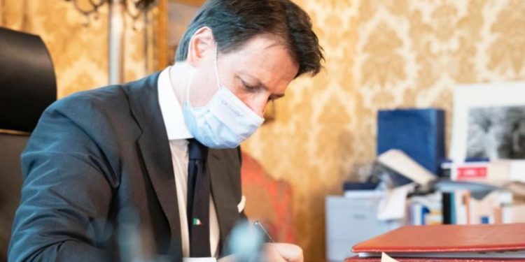 Itali, dritë jeshile për planin e ri të mbështetjes ndaj Covid-19