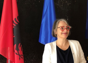 Ambasadorja franceze habit me misionin që i kanë ngarkuar: Shko atje dhe bëj ç’është e mundur që Shqipëria të jetë pjesë e BE-së