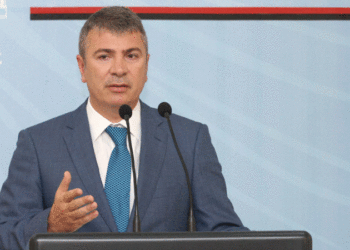 Deputeti i PS, Damian Gjiknuri rezulton pozitiv me Covid