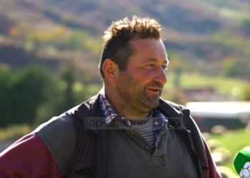 Verën në Skrapar, dimrin në Sarandë/ Çobani milioner: Djali më mbeti beqar, vajzat duan në qytet (VIDEO)