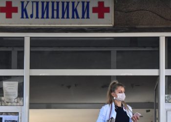 Bie ndjeshëm numri i të infektuarve me COVID-19 në Maqedoninë e Veriut