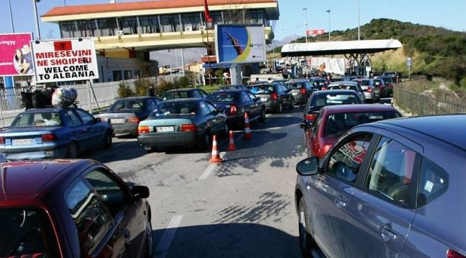 Kriteri i ri i Greqisë për kalimin nga Kakavija: Përveç tamponit, shqiptarëve do t’i bëhet edhe testi i shpejtë