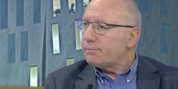 Mjeku i njohur: Nëse keni simptoma nuk është grip por koronavirus (VIDEO)