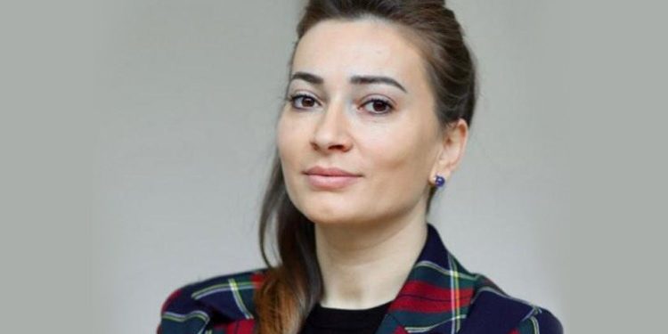 Drejtuesja e LSI shfryn ndaj Ramës: Zuzar, ti i luteshe Ilir Metës dhe i kërkoje falje për çdo gjë