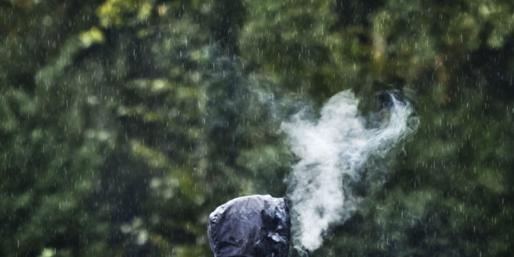 Milano ndalon pirjen e duhanit në natyrë për të përmirësuar cilësinë e ajrit