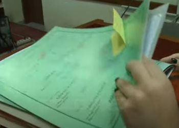 “Kam shoqe ministren Etilda Gjonaj, ta mbyll punën me 10 mijë euro”/ 49-vjeçarja mashtroi dy burra, shtirej si juriste në Parlament dhe u mori çfarë kishin (VIDEO)