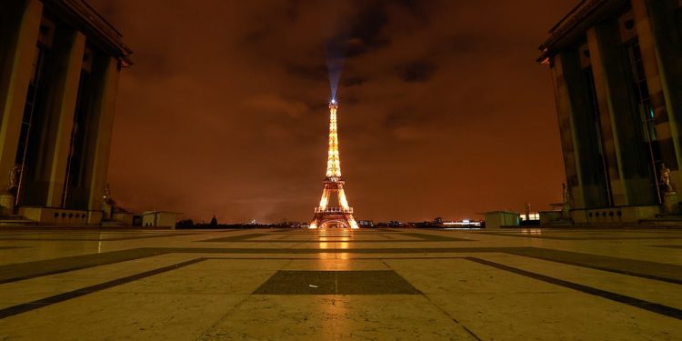 Izolohet gjysma e Europës, paralajmërohen më shumë jetë të humbura se në valën e parë
