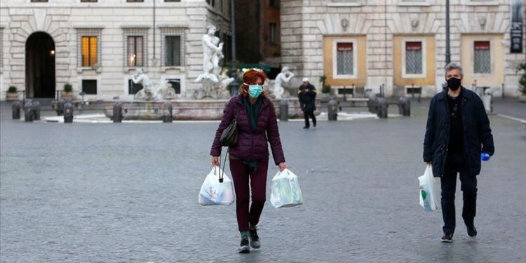 25.271 raste të reja dhe 356 viktima në 24 orët e fundit në Itali