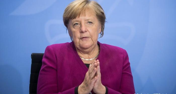 Merkel: Vaksina përfaqëson dritën në fund të tunelit, vjen para Krishtlindjeve