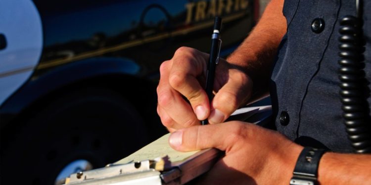 Nuk mbanin maskën, gjobiten 468 persona në Shqipëri