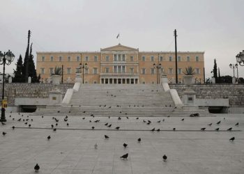 Rikthehet karantina në disa vende të Europës, mes tyre edhe Greqia