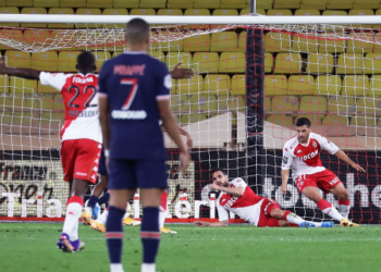 Video, përmbysja e vitit, Monaco leksion PSG