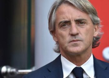 I izoluar në shtëpi… Trajneri i Italisë infektohet me Covid-19