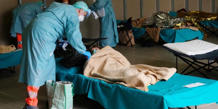 Shifra të frikshme edhe në Itali, mbi 40 mijë raste të reja me Covid