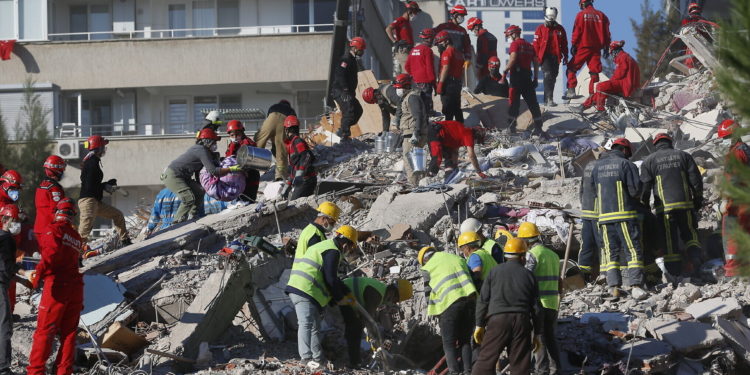 Tërmeti në Turqi/ Shkon në 109 numri i personave që humbën jetën, vijojnë operacionet e kërkim-shpëtimit