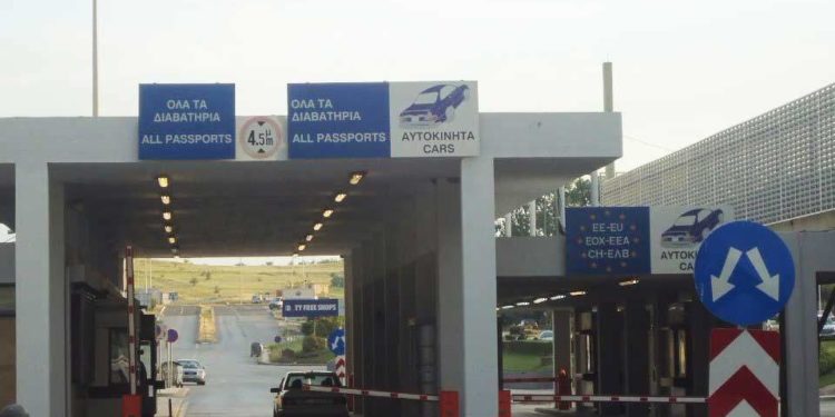 Greqia hap kufijtë për pacientët minoritarë në Shqipëri të prekur nga Covid