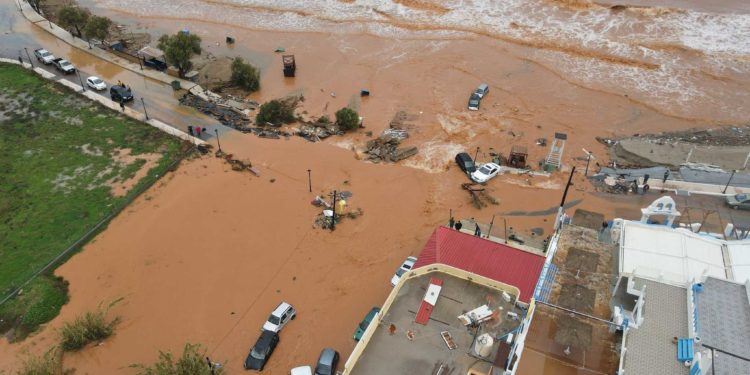 Greqi/ Ishulli i Kretës përmbytet nga reshjet e dendura, dhjetëra banorë ngelen të pastrehë
