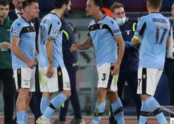 E bujshme/ Lacio rrezikon përjashtimin nga Seria A, shkak bëhet Strakosha dhe dy lojtarë të tjerë, ja arsyeja