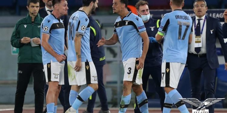 E bujshme/ Lacio rrezikon përjashtimin nga Seria A, shkak bëhet Strakosha dhe dy lojtarë të tjerë, ja arsyeja