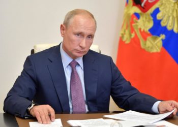 “Putin me Parkinson”/Kremlini i drejtohet zërave për dorëheqjen e tij