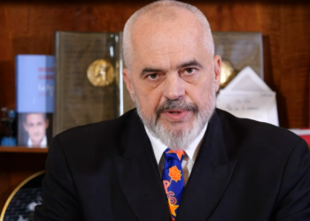 Rama: Ne po luftojmë me Covid, opozita dhe presidenti në aleancë me virusin po luftojnë me ne për pushtet. Viktimat s’fshihen si videot e 21 Janarit, po tejkaloni çdo cak