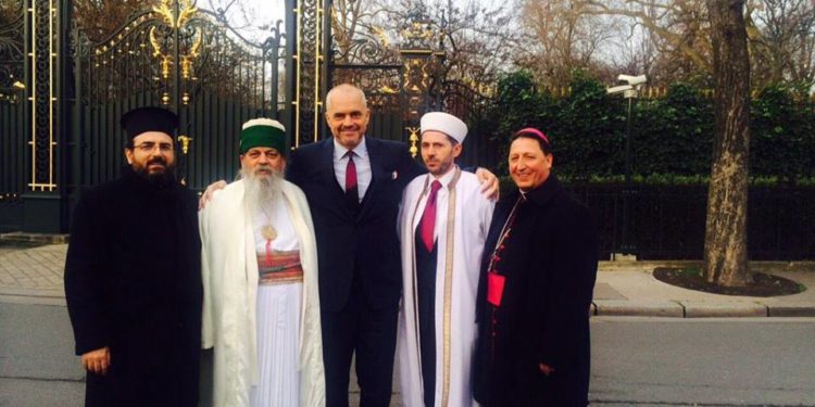 Franca mund të mësojë nga Shqipëria