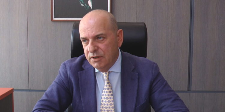 Infektohet me Covid rektori i Universitetit të Vlorës