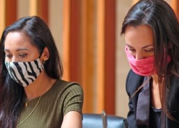 Ja pse puna në zyrë shton rrezikun e infektimit me Covid 19