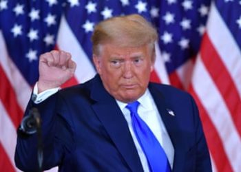 Trump nuk pranon humbjen: Zgjedhjet me postë janë një shaka e sëmurë, manipuluan votimet