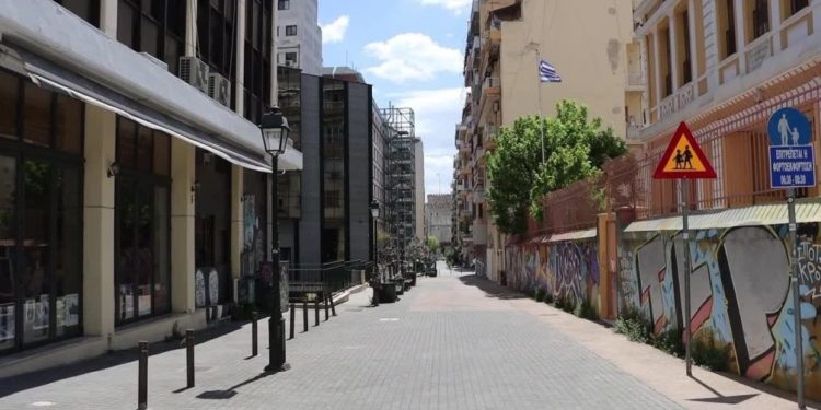 Covid në Greqi, izolohet Selaniku për dy javë, banorët dalin nga shtëpia vetëm me SMS