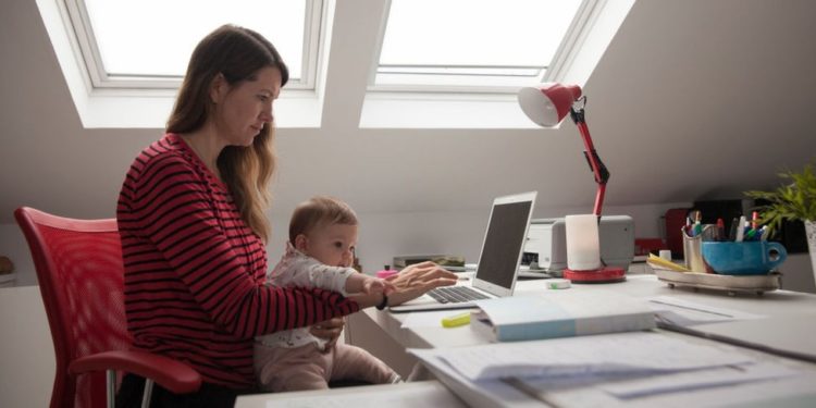 Studimi/ Ndikimet e pandemisë te njerëzit që punojnë nga shtëpia