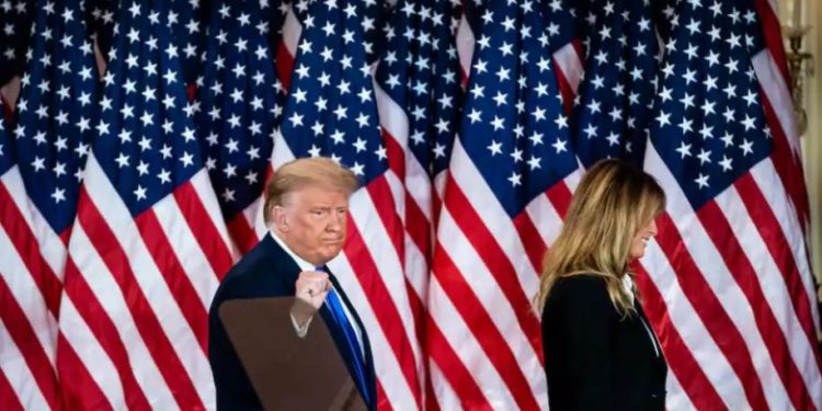 Pse fletët e votimit me postë janë ‘shkatërruese’ tani për Trump-in?