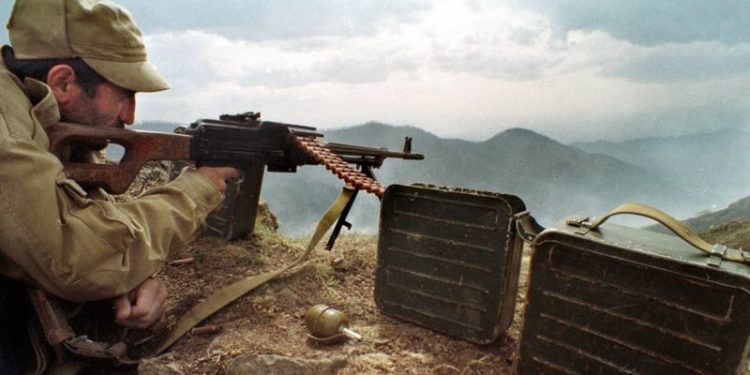 Armëpushimi në Nagorno-Karabakh, fillon shkëmbimi i viktimave