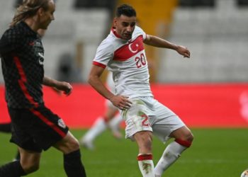 Skandali: Kapiteni i Kroacisë luan 45 minuta në miqësoren me Turqinë i infektuar me COVID