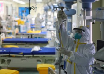 Kina vë në dyshim origjinën e virusit COVID-19, studiuesit nisin kërkimet