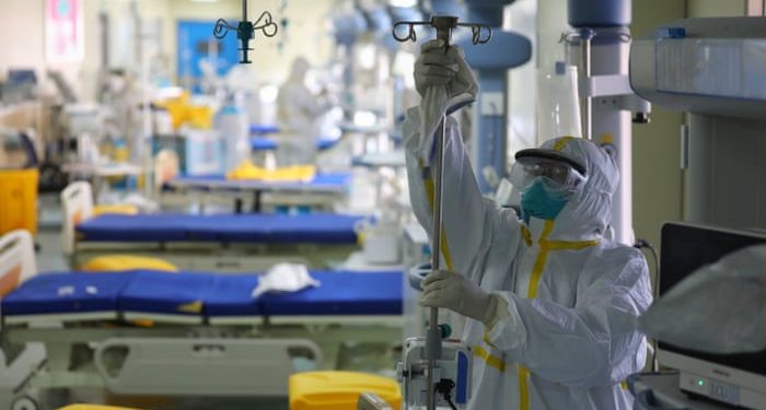 Kina vë në dyshim origjinën e virusit COVID-19, studiuesit nisin kërkimet