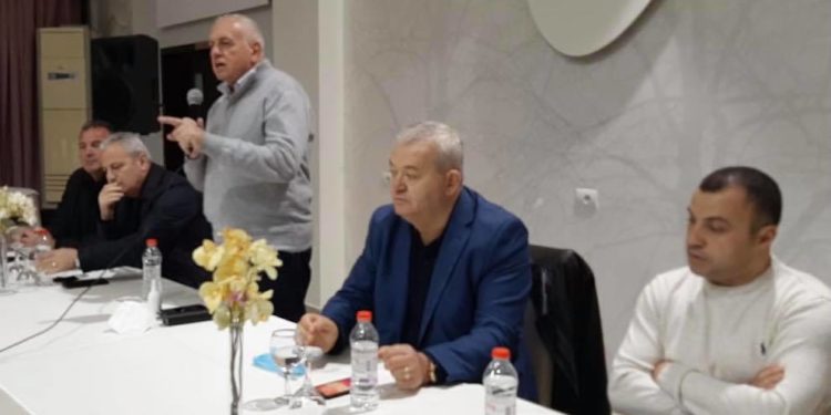 Tritan Shehu bën takimin e ‘lamtumirës’ në Gjirokastër