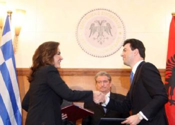 E vërteta e 12 miljeve të Greqisë në Jon dhe politika absurde e atyre që falën detin