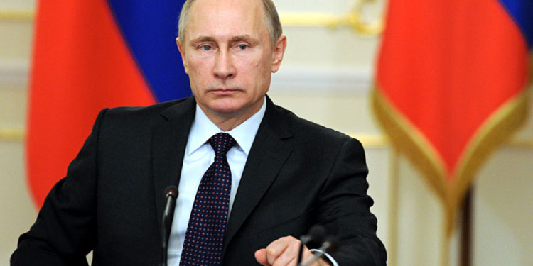 Putin do të vaksinohet ndaj COVID-19 me ‘Sputnik V’