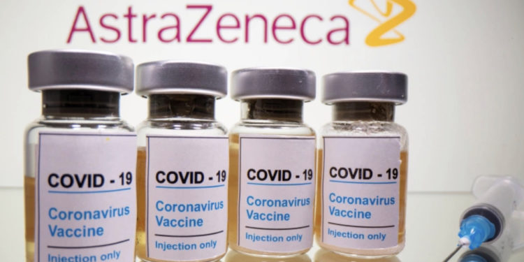 Vaksina e AstraZeneca miratohet për përdorim