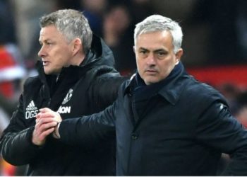 Shqetësohet Milani, United dhe Tottenham në garë për gjigantin e mbrojtjes