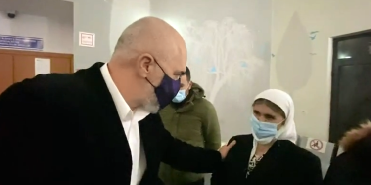 Rama jep lajmin e mirë për policin që rrezikon humbjen e shikimit