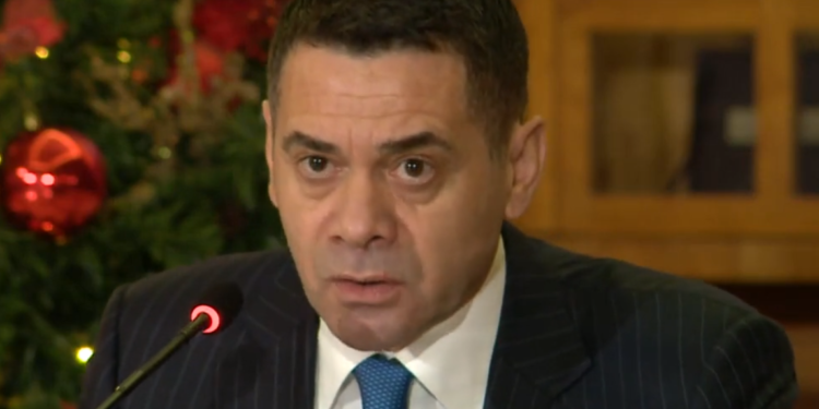 Ku janë 300 mijë vendet e punës? Ahmetaj: Merrni një lupë të shëndoshë dhe shikoni, aty janë